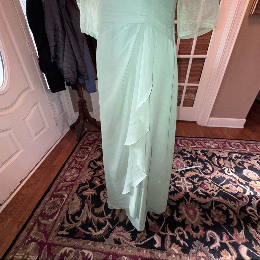 Miss Veil mint green lace and chiffon floor-length formal gown size 12 - Picture 4 of 16